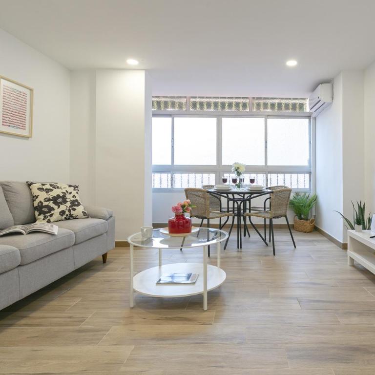 -MalagaSunApts-Central &Quite - Two-Bedroom Apartment - 8