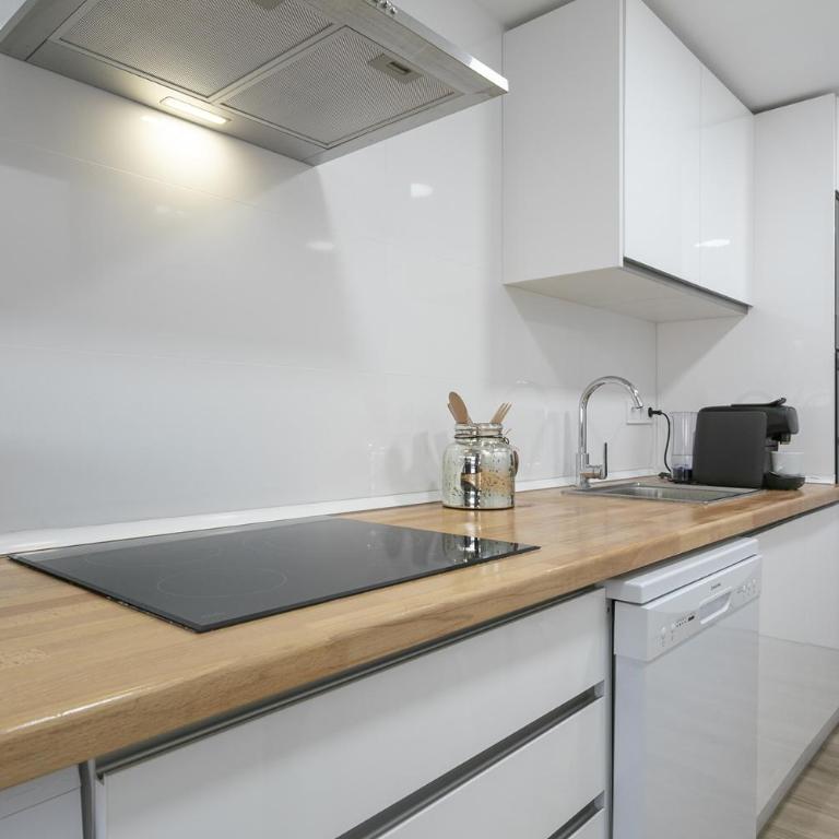 -MalagaSunApts-Central &Quite - Two-Bedroom Apartment - 15