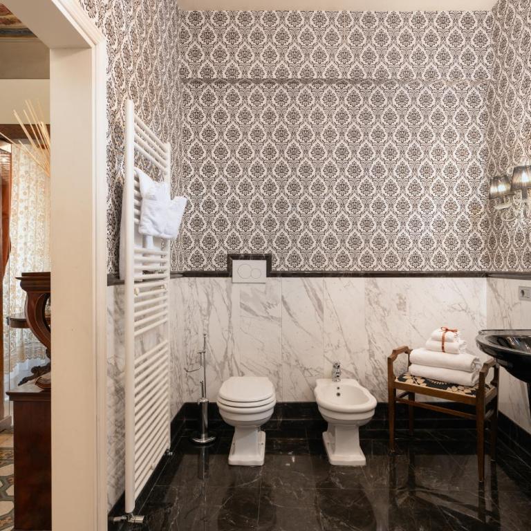 Piazza Pitti Palace - Residenza d'Epoca - Suite King con Vasca Idromassaggio - 11