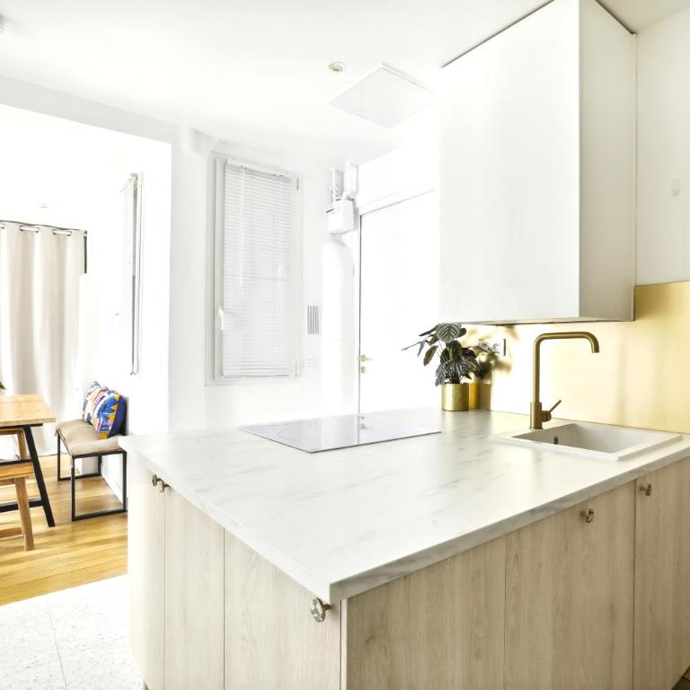 Luxury top floor duplex near Le Marais - Two-Bedroom Apartment - 5