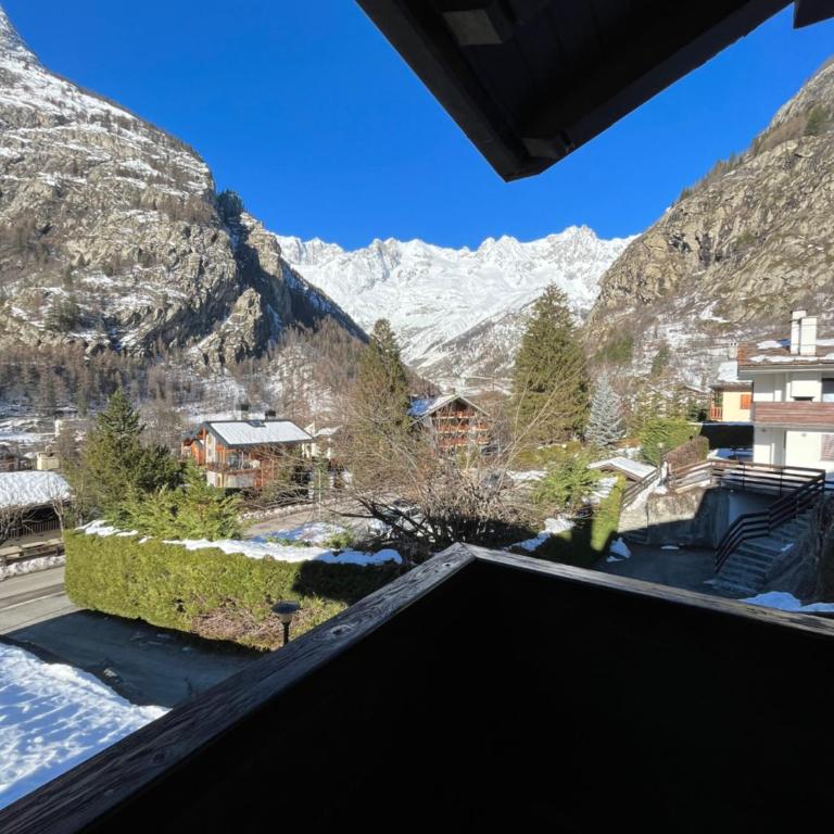 La Saxe Courmayeur - Apartment mit 2 Schlafzimmern - 1