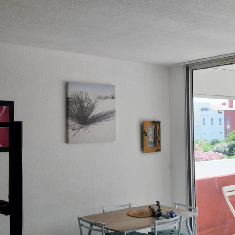 TROP COOL - One-Bedroom Apartment - 2