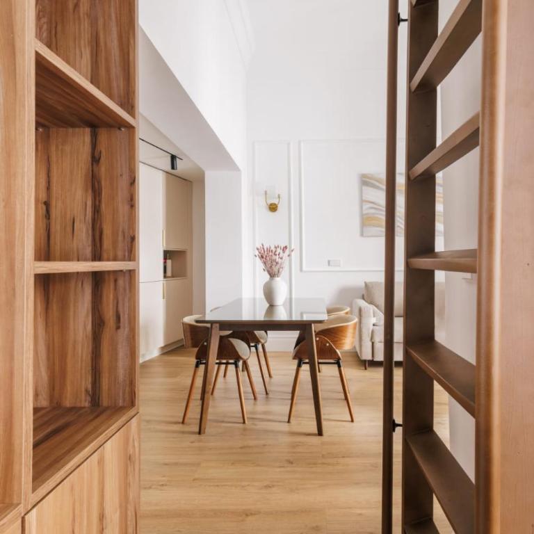 Stunning Apartment near Gran Via Metro - One-Bedroom Apartment with Gallery - 24