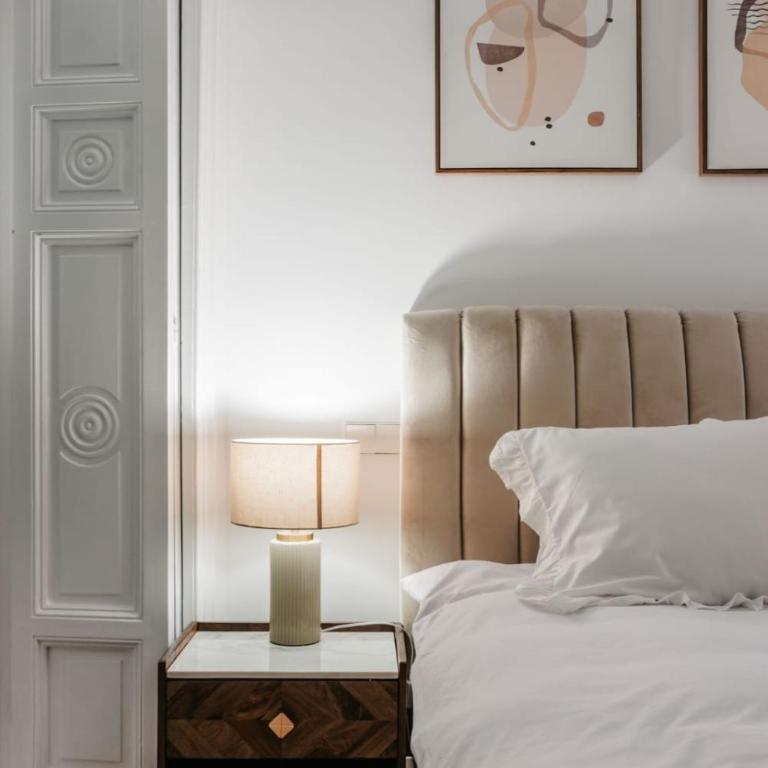 Stunning Apartment near Gran Via Metro - One-Bedroom Apartment with Gallery - 41