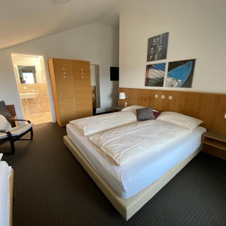 Businesshotel Lux - Doppelzimmer mit Balkon - 2