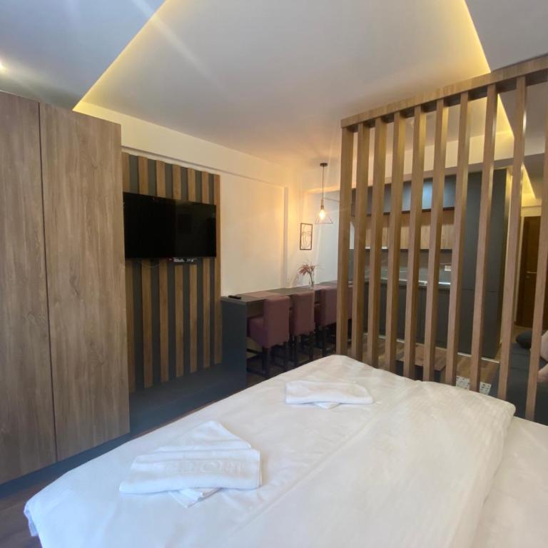 VortexLux - Apartment with Balcony - 37