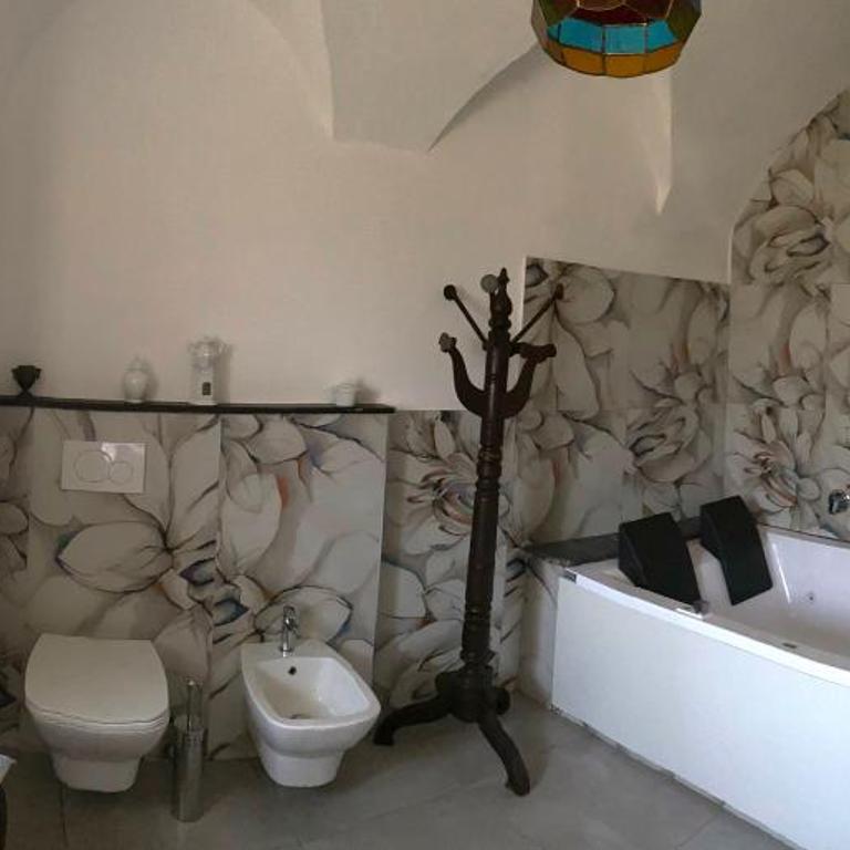 Agriturismo La Contessa - Camera Matrimoniale con Vasca Idromassaggio - 4