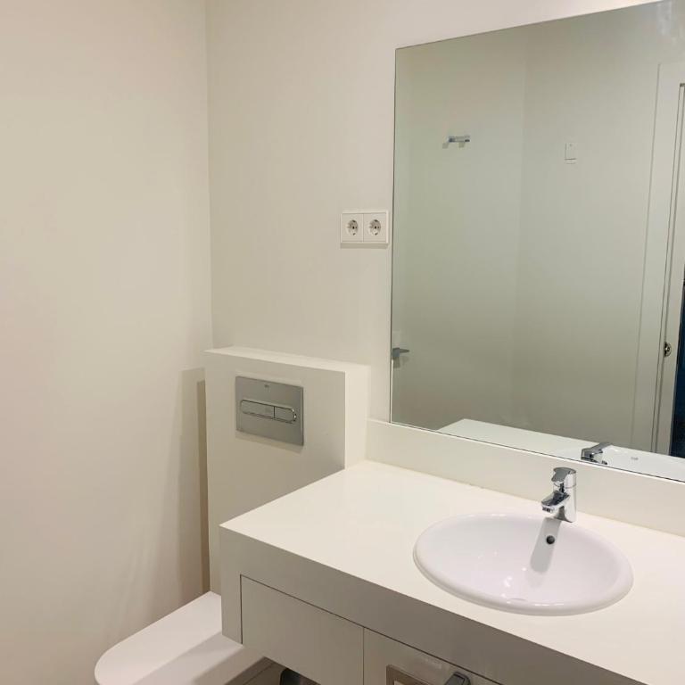 Pisos con Piscina Barrio Exclusivo-MOVISTAR ARENA alquiler temporada - Apartment with Balcony - 7