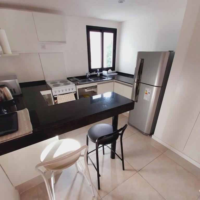Departamento L246, Céntrico con Estacionamiento - Apartamento de 1 dormitorio - 10
