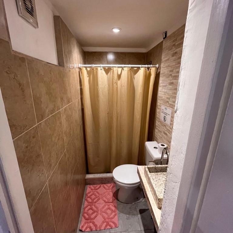 Hostel Hola Ola - Quadruple Room with Private Bathroom - 1