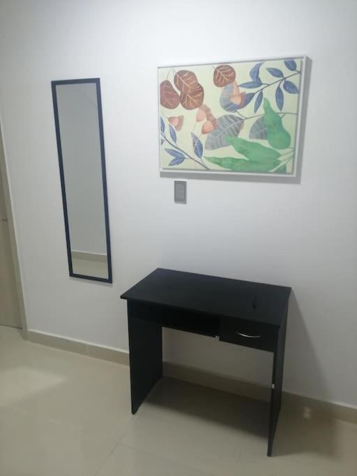 ALQUILO''APARTAMENTO COMPLETO con ZONA PRIVADA SOCIAL BARBECUE BBQ'' para FAMILIAS-3 HABITACION-2 duchas - Three-Bedroom Apartment - 24