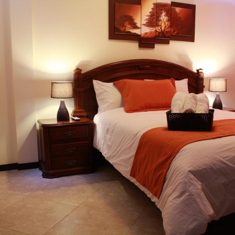 Hotel Las Mercedes Airport-Quito - Matrimony Room - 11