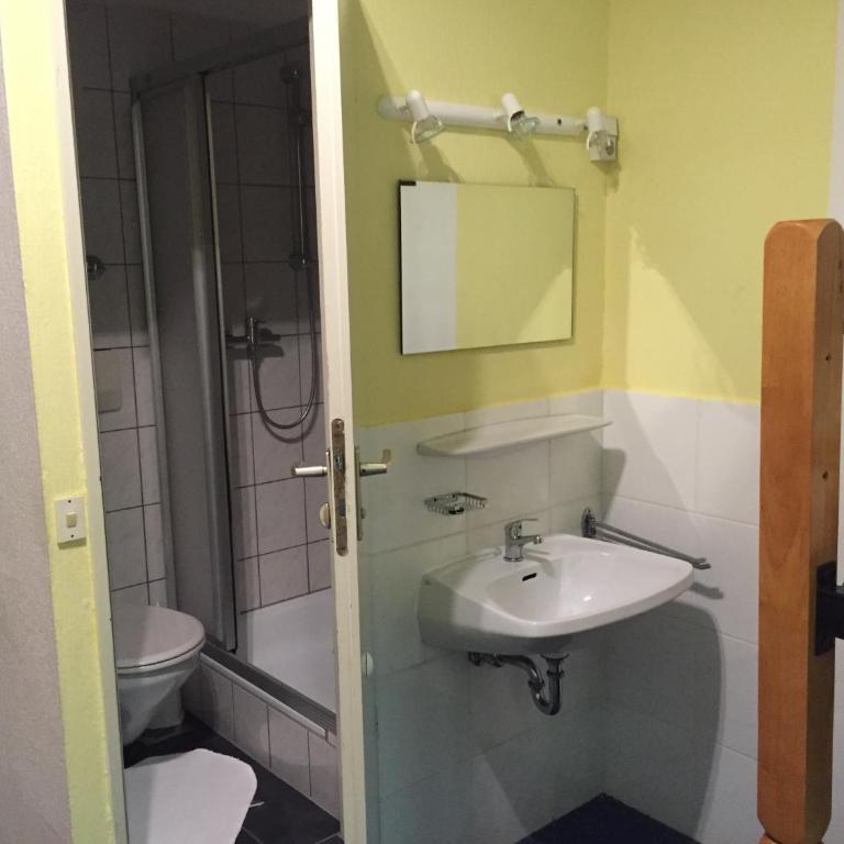Jugendhotel Nürnberg - Dreibettzimmer - 9