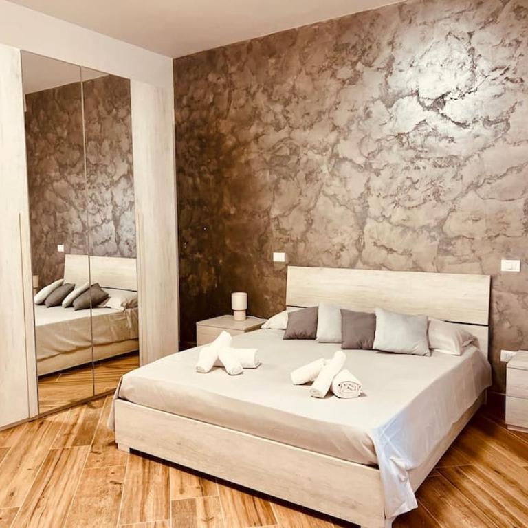 15 Min. Colosseo 1 - Casa di Giò - Two-Bedroom Apartment - 11