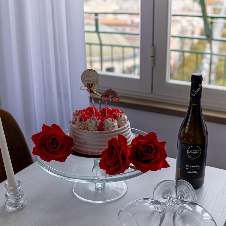 Nel Cuore di Parthenope - Suite con Vasca Idromassaggio e Vista Città - 5