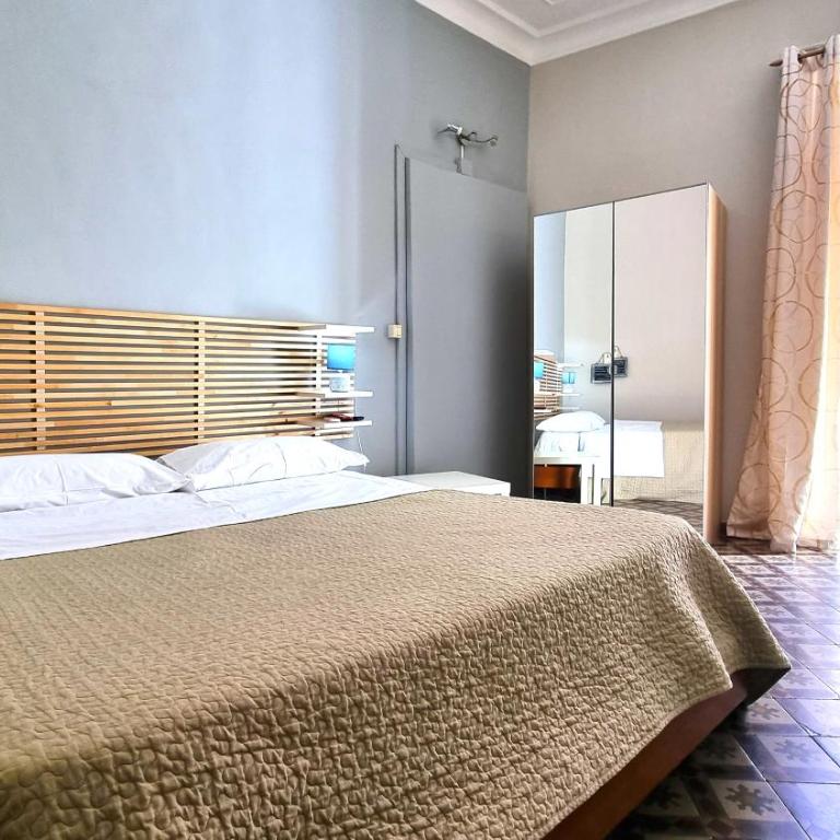 Cortile Stesicoro - Double Room with Private External Bathroom - 3