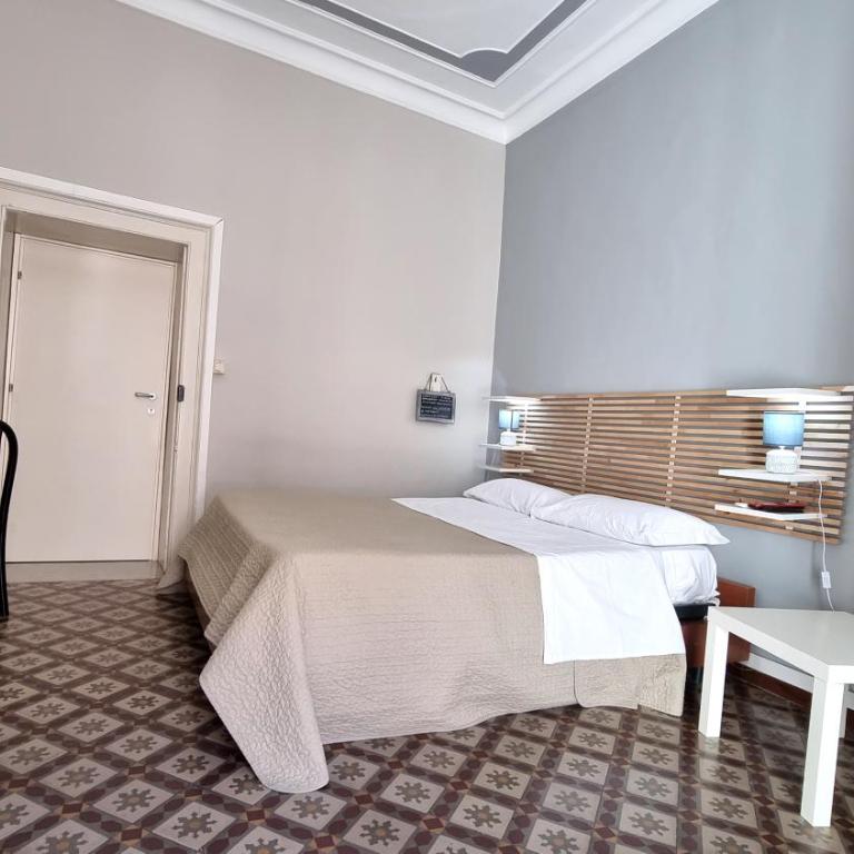 Cortile Stesicoro - Double Room with Private External Bathroom - 4
