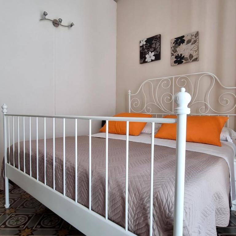 Cortile Stesicoro - King Room with Balcony - 12