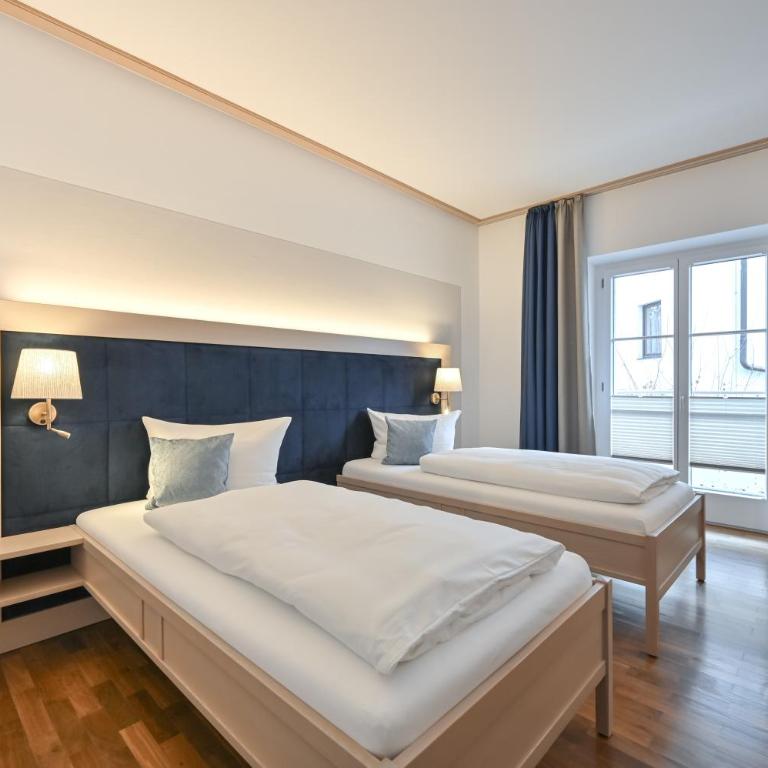 Gästehaus Sankt Ulrich - Zweibettzimmer mit Balkon - 5