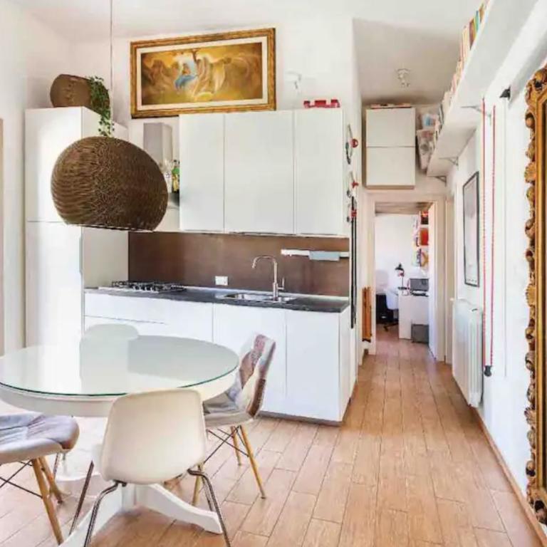 Appartamento nel centro storico di Palermo - Appartamento con 2 Camere da Letto e Balcone - 1