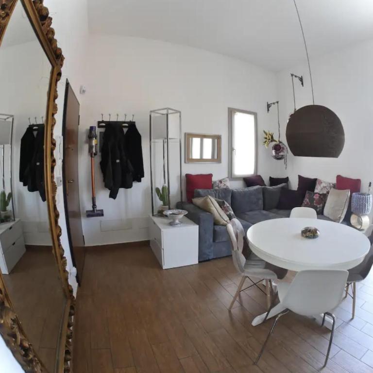 Appartamento nel centro storico di Palermo - Appartamento con 2 Camere da Letto e Balcone - 4