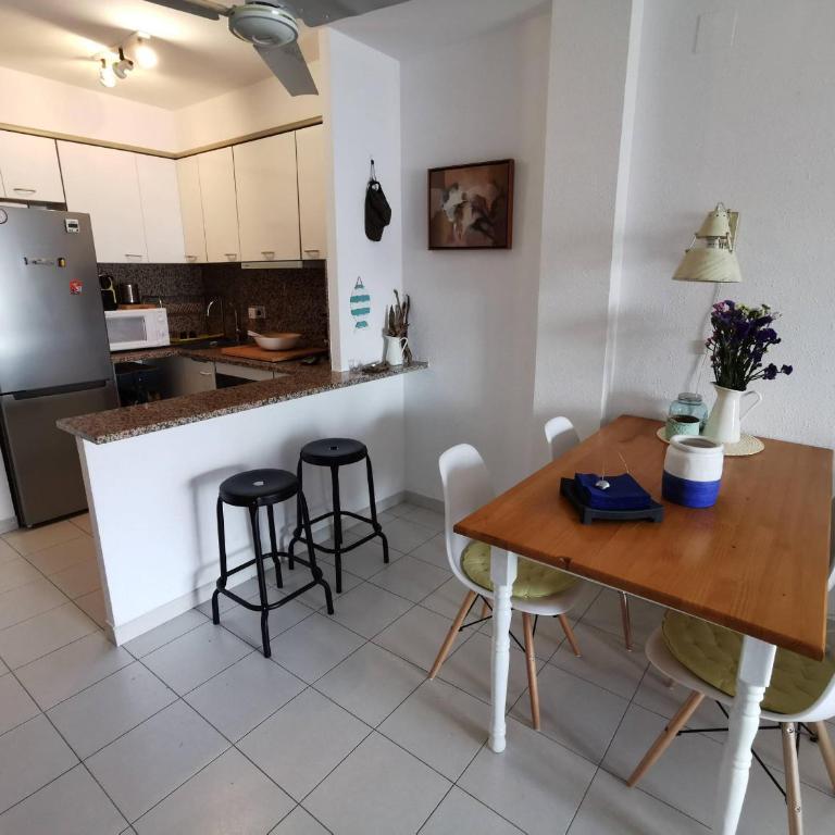 Apartamento a 250m de la playa con terraza, aire acondicionado y WIFI - ES-89-95 - Apartamento - 11