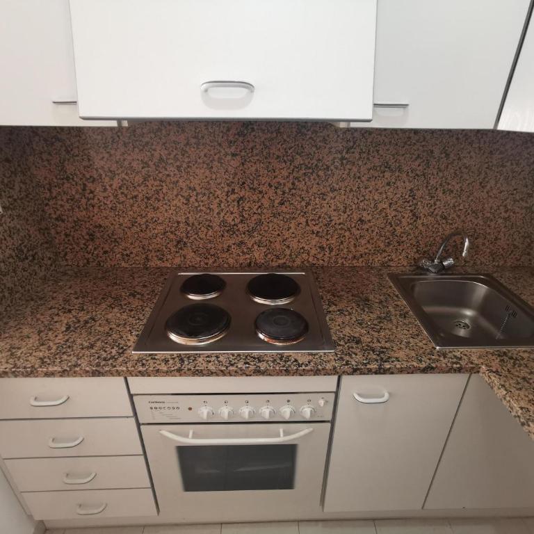 Apartamento encantador cerca de la playa con terraza en Llançà, Sant Carles - ES-89-119 - Apartamento - 11