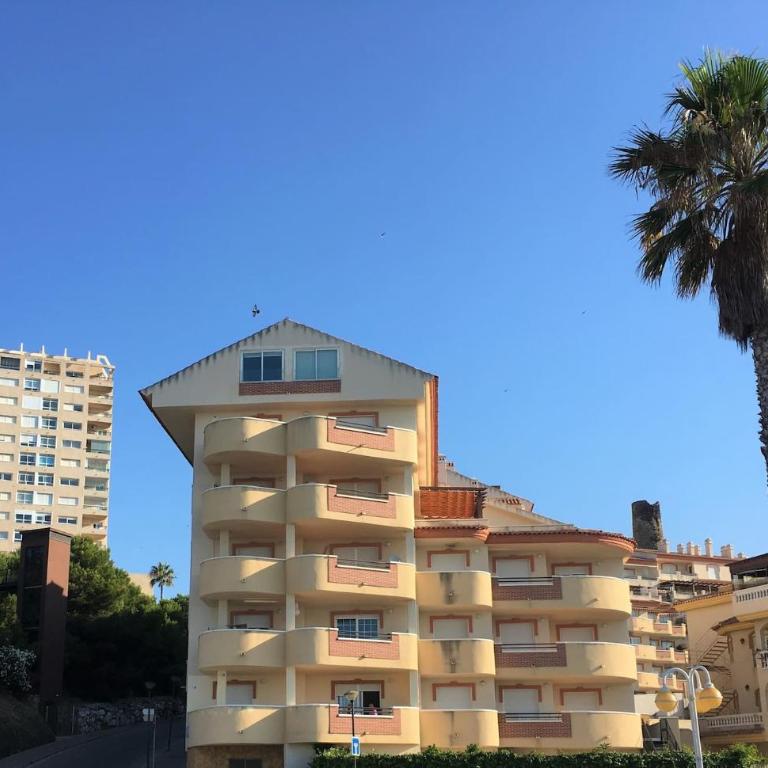 Large Apartment with Sea Views & Terrace - One-Bedroom Apartment - 33
