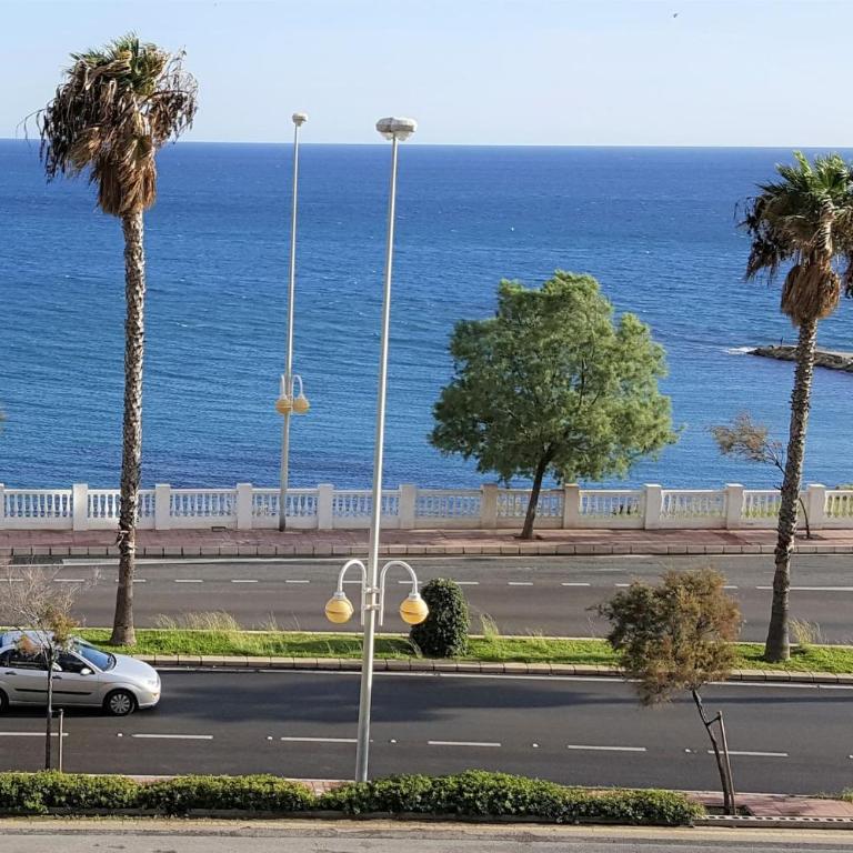 Large Apartment with Sea Views & Terrace - One-Bedroom Apartment - 30
