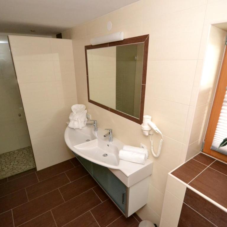 Chalets & Apartments Wachterhof - Deluxe Chalet mit Whirlpool und Sauna - 4