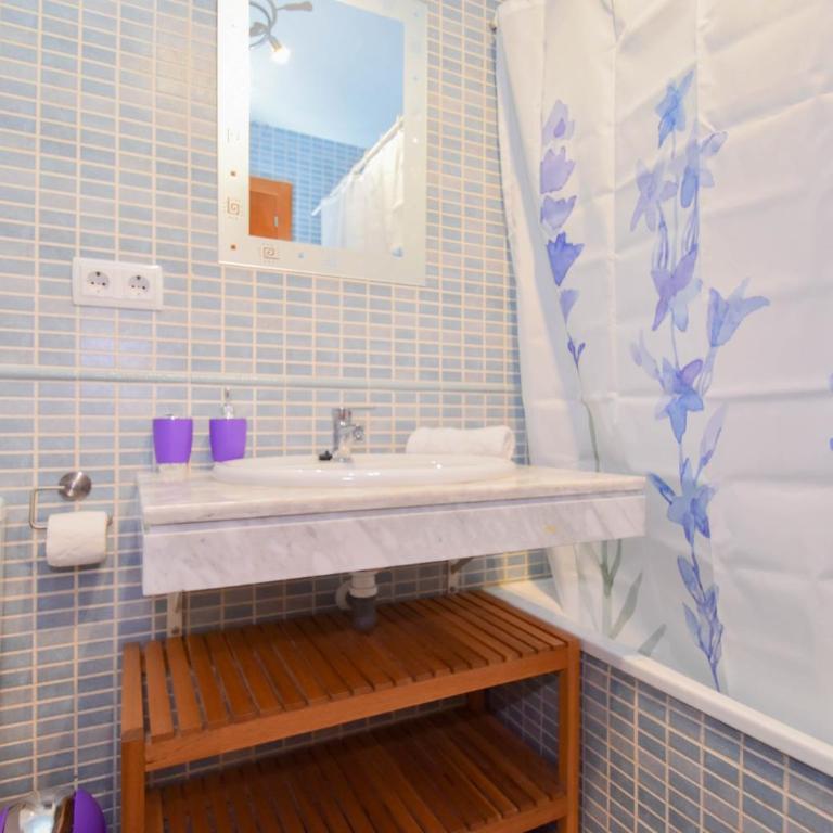 Violeta - Two-Bedroom Apartment - 18