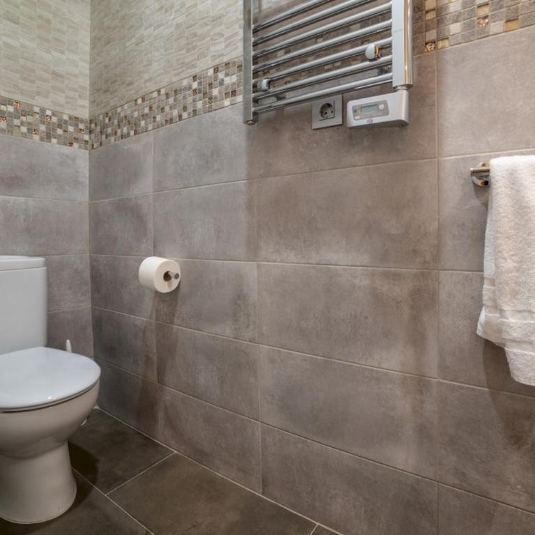 Modern Refurbished-2Bedrooms 1.5Bathrs-Justicia - Two-Bedroom Apartment - 12