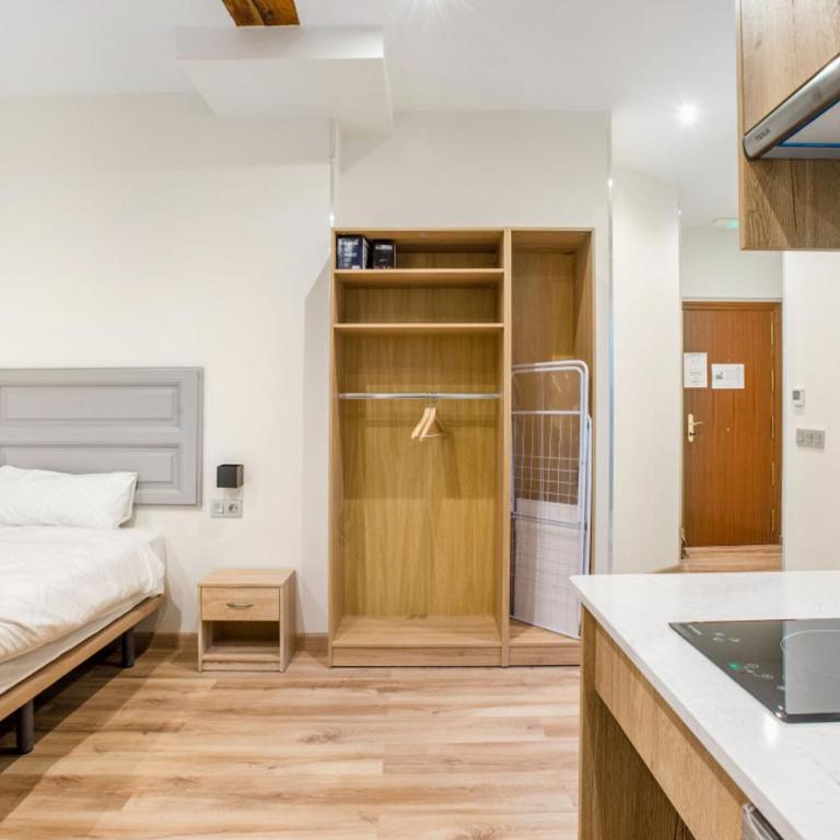 Accessible and Modern- 1 Bedroom 1 Bath- Justice - Studio Apartment - 6