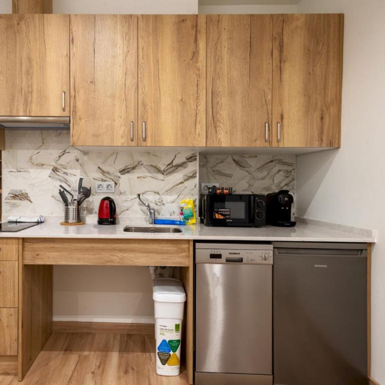 Accessible and renovated- 1Bedroom 1Bath- Justice - Studio Apartment - 6