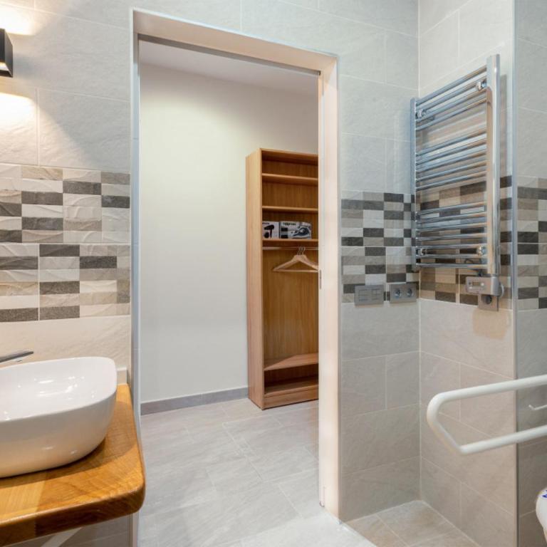 Accessible and renovated- 1Bedroom 1Bath- Justice - Studio Apartment - 12