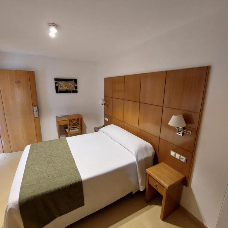 Hotel Tio Pepe - Habitación Doble Económica - 1 o 2 camas - 7