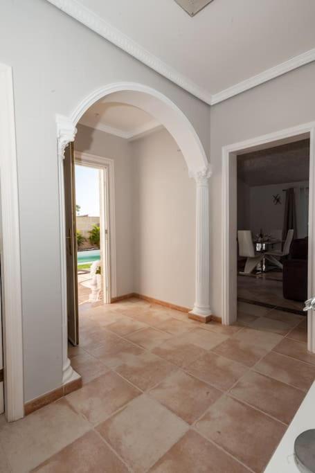 Villa Vanesa luxury private villa with a heated pool, 4 bedrooms and 4 bathrooms - Villa - 43