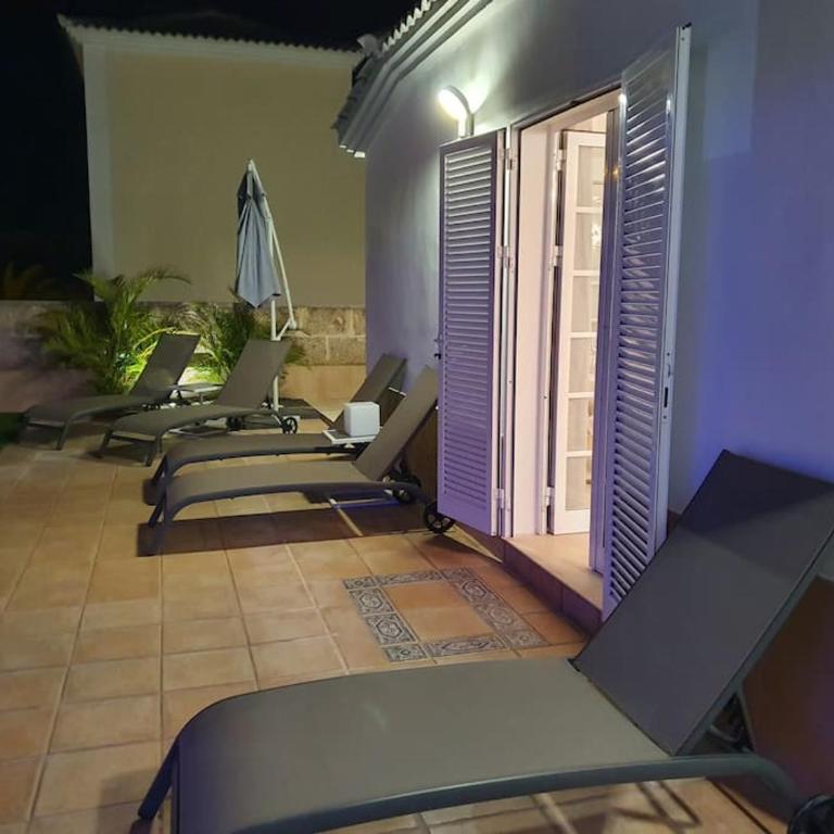 Villa Vanesa luxury private villa with a heated pool, 4 bedrooms and 4 bathrooms - Villa - 15