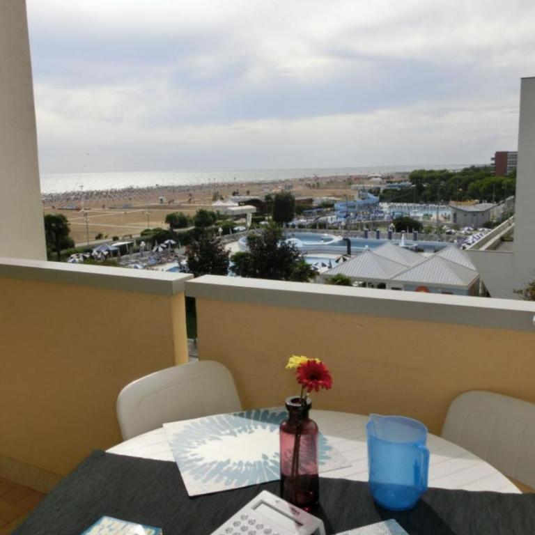Enjoy sun, sand, and shopping in our studio - Studio - 2