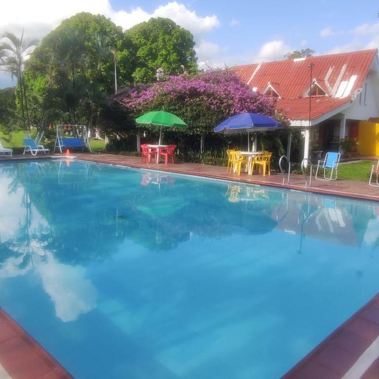 Finca Turistica Rural El Descanso, privada Restrepo, Meta - Colombia - Casa de 3 dormitorios - 3