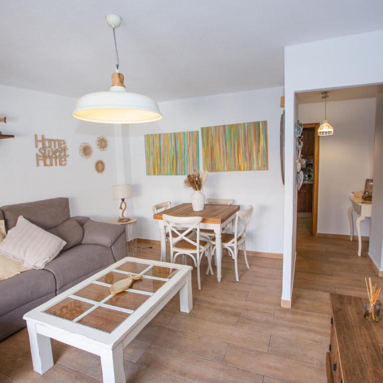REAL 8 - Two-Bedroom Apartment - 15