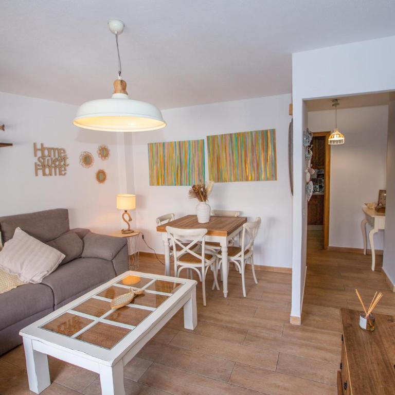 REAL 8 - Two-Bedroom Apartment - 31