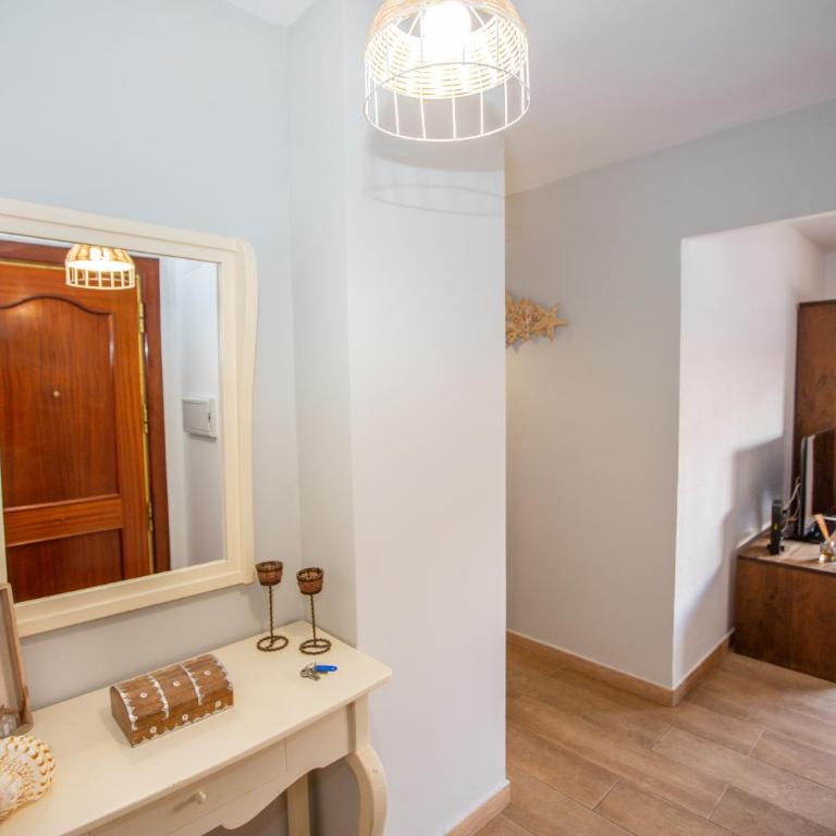 REAL 8 - Two-Bedroom Apartment - 39