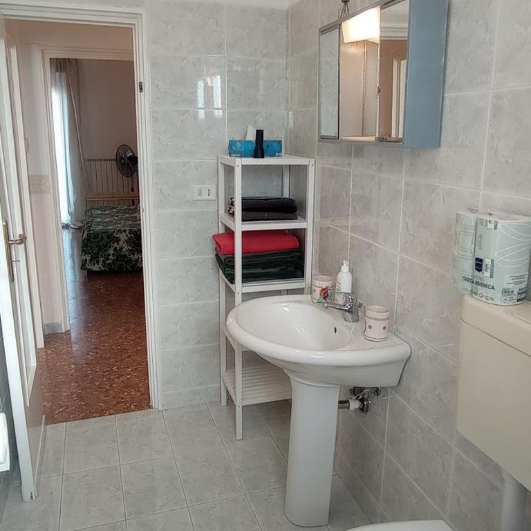 Appartamento Levante - Appartamento con 2 Camere da Letto - 34