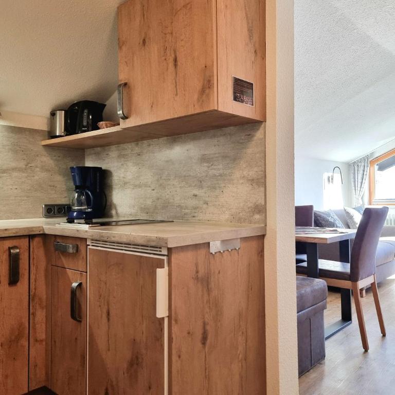 Gschwenderhaus Ferienwohnungen - Superior Apartment mit Balkon - 11