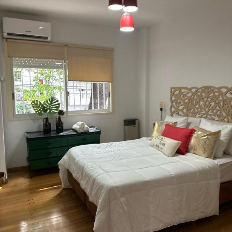 Experiencia Aguirre a dos cuadras del subte B. Corazon de outlets, comercios y bares gastronomicos. - Apartamento de 1 dormitorio - 4