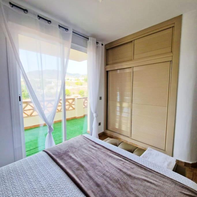 Beautiful 1 Bedroom Apartment Benalmadena - Apartamento de 1 dormitorio - 13