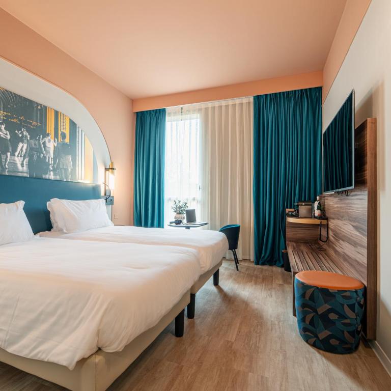 Mercure Bologna Centro - Renovated Twin Superior Room - 12