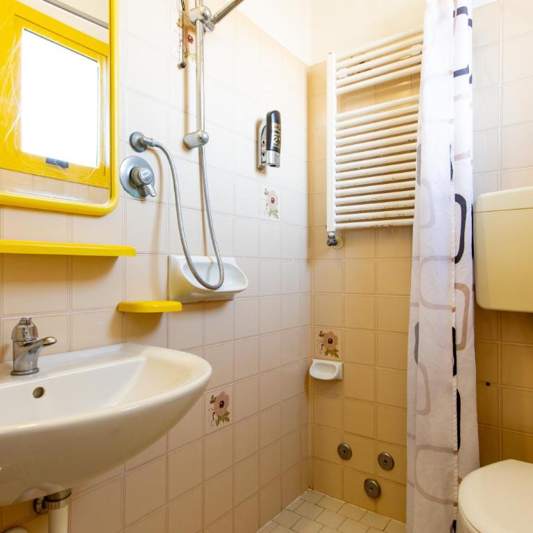 Hotel Marzia con Piscina - Economy Double Room - 5