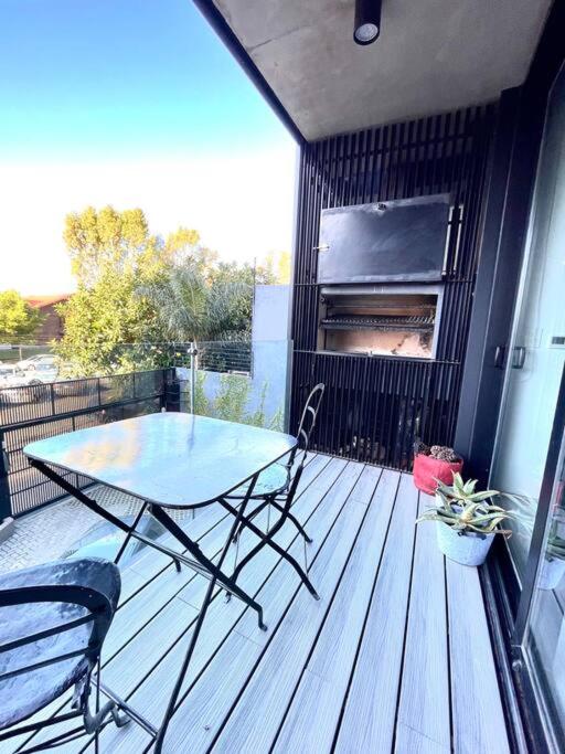 Departamento en excelente zona, con parrilla y cochera. - Apartamento de 1 dormitorio - 11